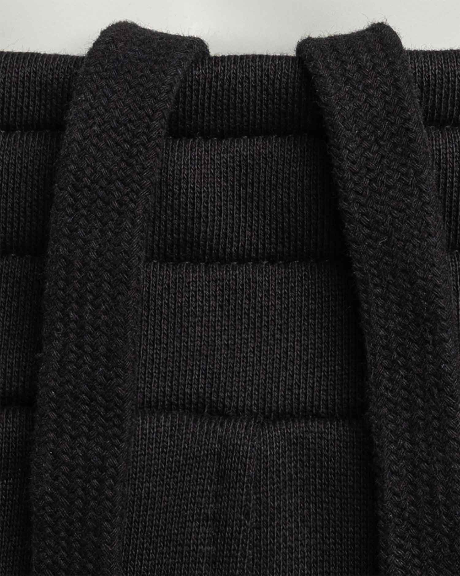 Detailaufnahme des Kordelzugs und hochwertigen Baumwollstoffs der Baggy Jogginghose Herren