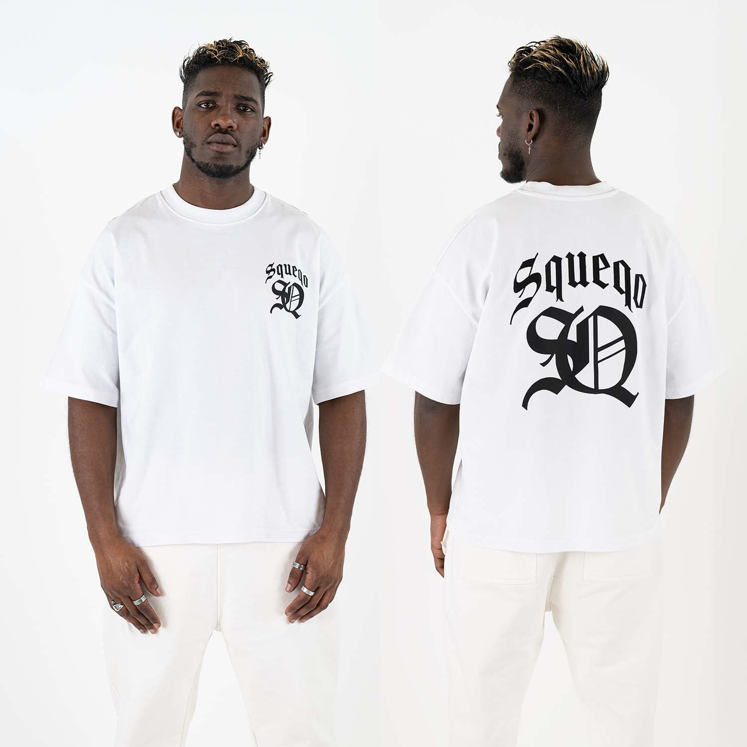 Herren-T-Shirt Weiß mit Squeqo-Monogramm, Vorder- und Rückseite