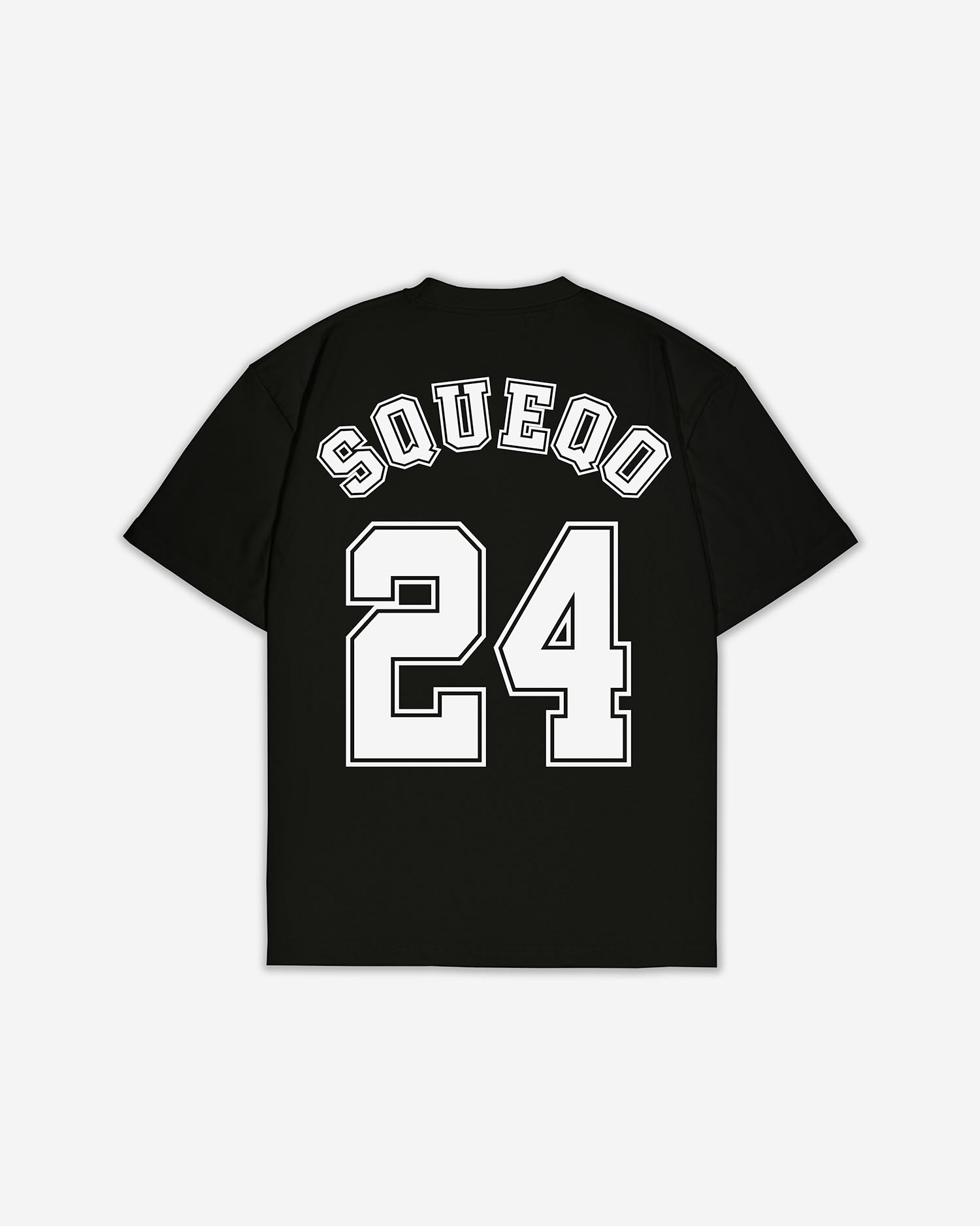 Schwarzes Baseball-T-Shirt mit großem weißem Squeqo-Logo und '24' Print auf der Rückseite, Rückansicht, Hauptbild