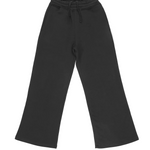 Freigestellte Ansicht der schwarzen Damen-Sweathose: Mid-Rise Schnitt, weites Bein, blickdichtes Premium-Fleece.