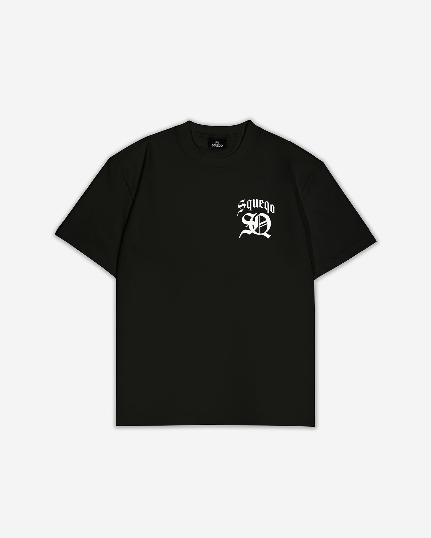 Schwarzes T-Shirt mit weißem SQ Monogramm Print auf der linken Brust, Vorderansicht