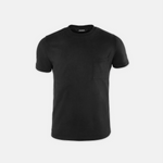 Squeqo Essential Pocket T-Shirt in Schwarz mit Brusttasche, freigestellt auf hellem Hintergrund.