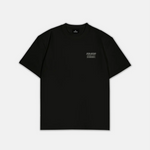 SQUEQO Genetic Error Heavy T-Shirt in Schwarz. Vorderansicht mit grauem Humanity V.2.0 Logo-Print. Relaxed Fit.