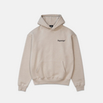 SQUEQO Statement Hoodie in Beige (Fit 01) mit kleinem Logo-Print auf der Brust.