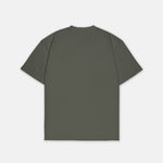 T-Shirt Olivgrün mit kleinem weißem Logo, Rückansicht. Design A016.