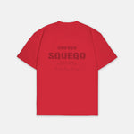 Rotes T-Shirt mit monochromem Studio Berlin Print auf der Rückseite.